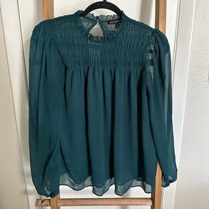 Banana Republic log sleeve top